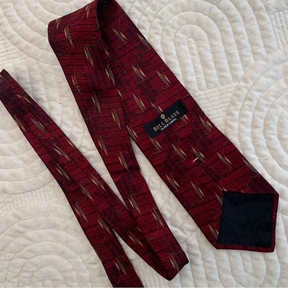 Bill Blass Black Label Red Silk Tie - Picture 4 of 13